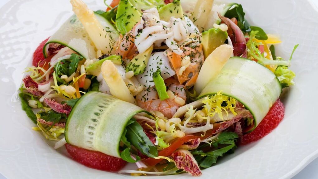 A Dukan diéta „Változás szakaszának követésekor ajánlatos tengeri salátát fogyasztani